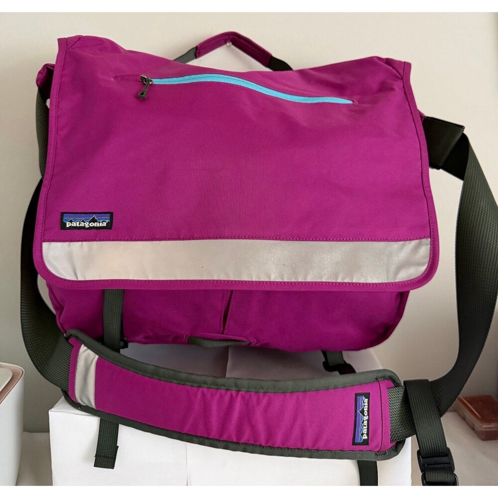 Patagonia Half Mass Crossbody Messenger Bag, Two-Tone Purple Reflective